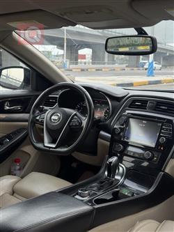 نيسان ماكسيما